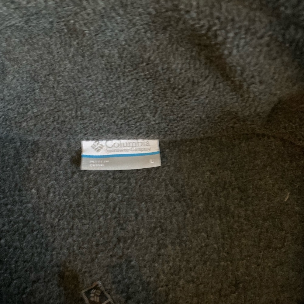 Columbia Zip Up Vest - Picture 2 of 2